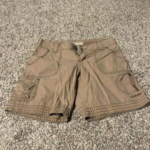 Women’s cabelas casuals shorts size 4 khaki
